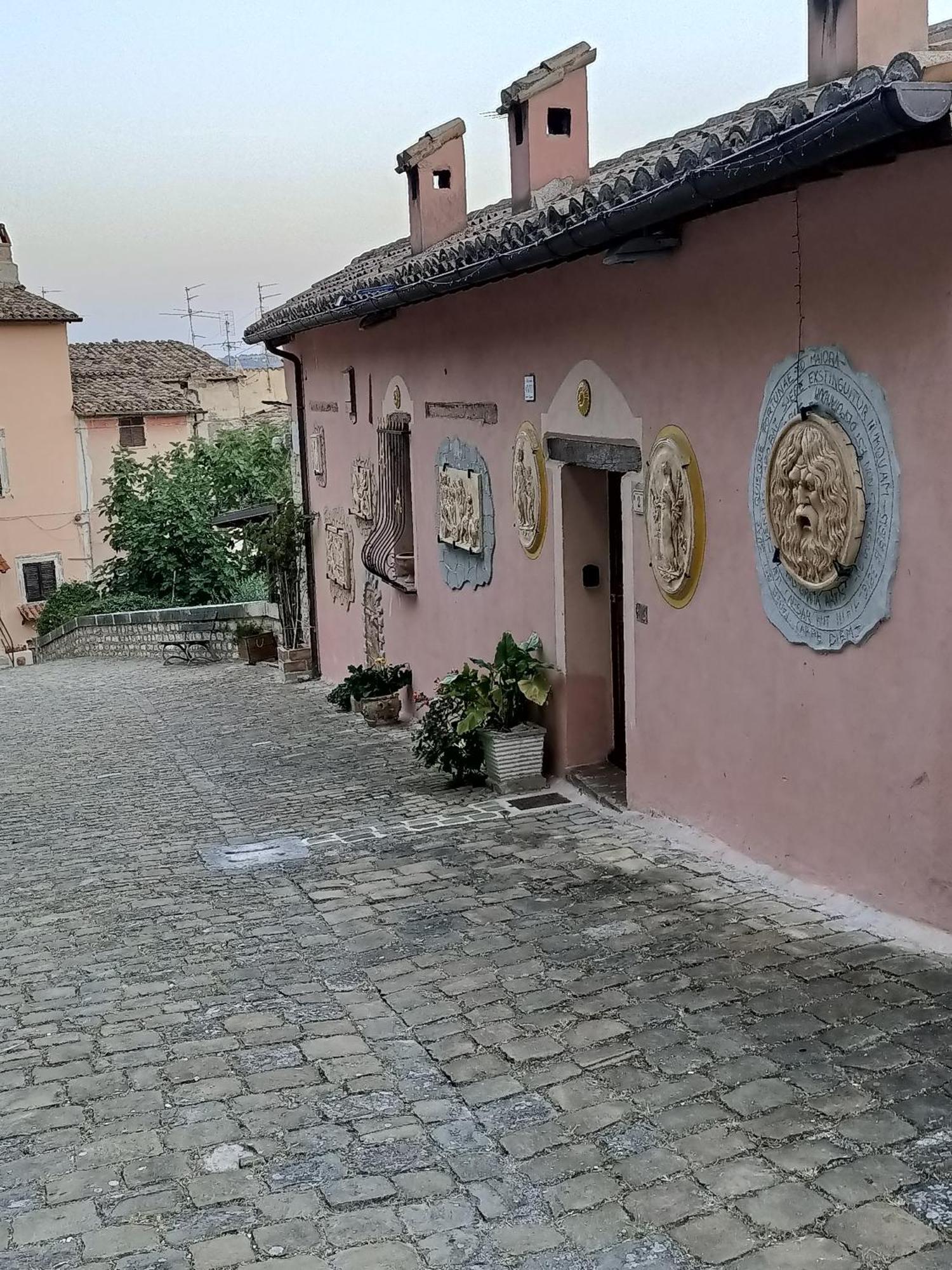 Hotel La Corte Alta à Fossombrone Extérieur photo